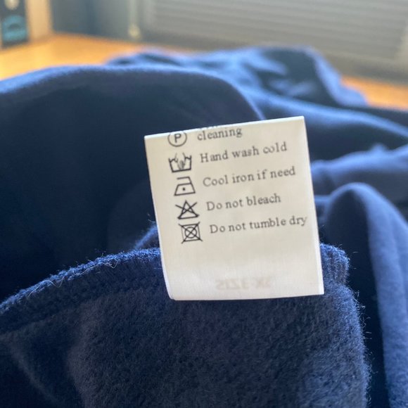 Button-up Hoodie Sweatshirt - Women's - Sz XL - Picture 4 of 4